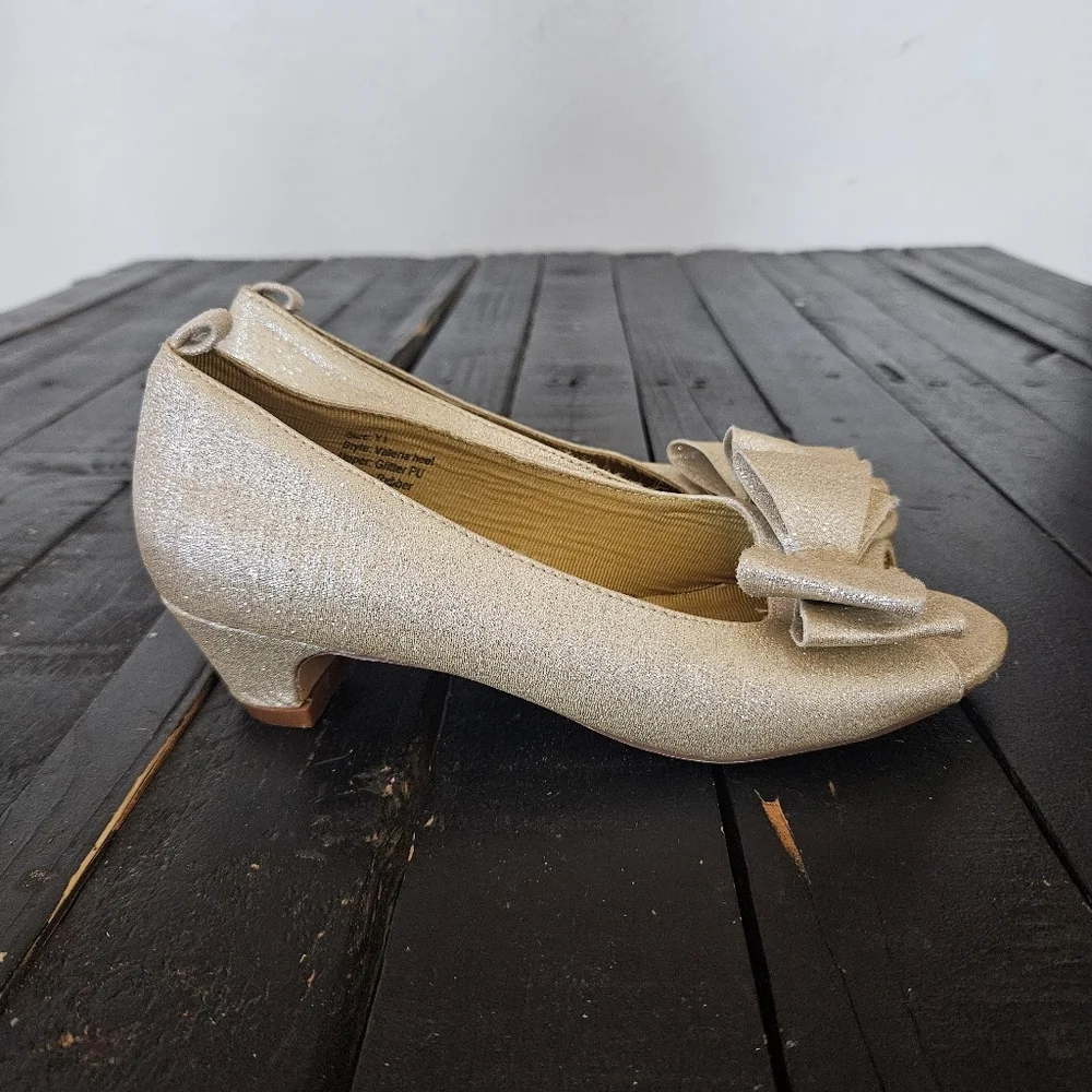 Joyfolie Girls 1 Gold Glitter Kitten Heels with Bow Valeria Dressy Girly Fancy